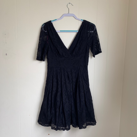 Betsey Johnson lace little black dress - Picture 4 of 4